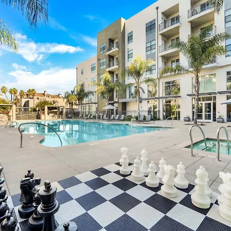 Pineapple Haven Apartment